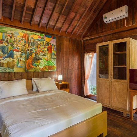 Tahlia'S Villa Sorongjukung Екстериор снимка
