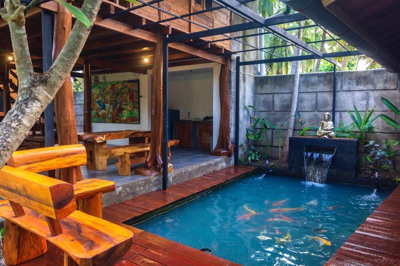 Tahlia'S Villa Sorongjukung Екстериор снимка