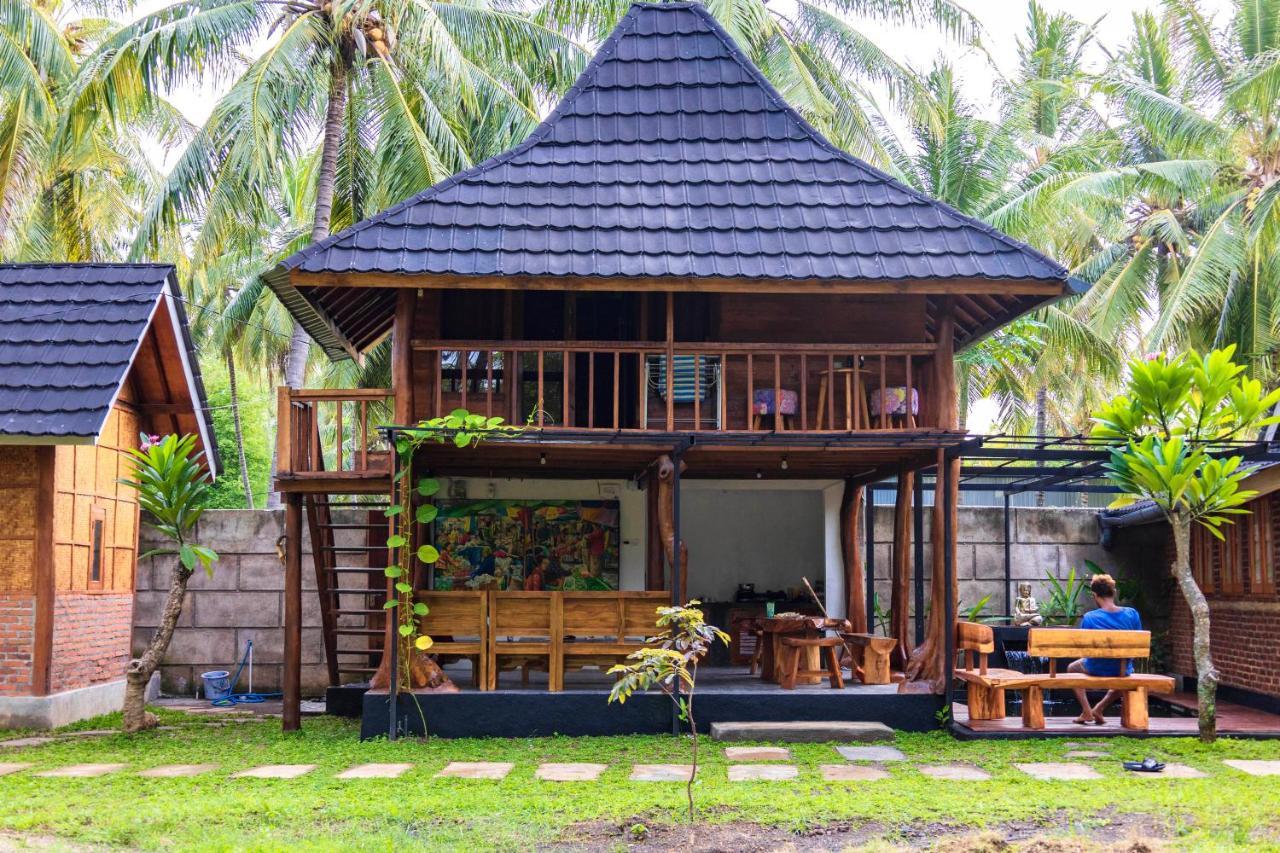 Tahlia'S Villa Sorongjukung Екстериор снимка
