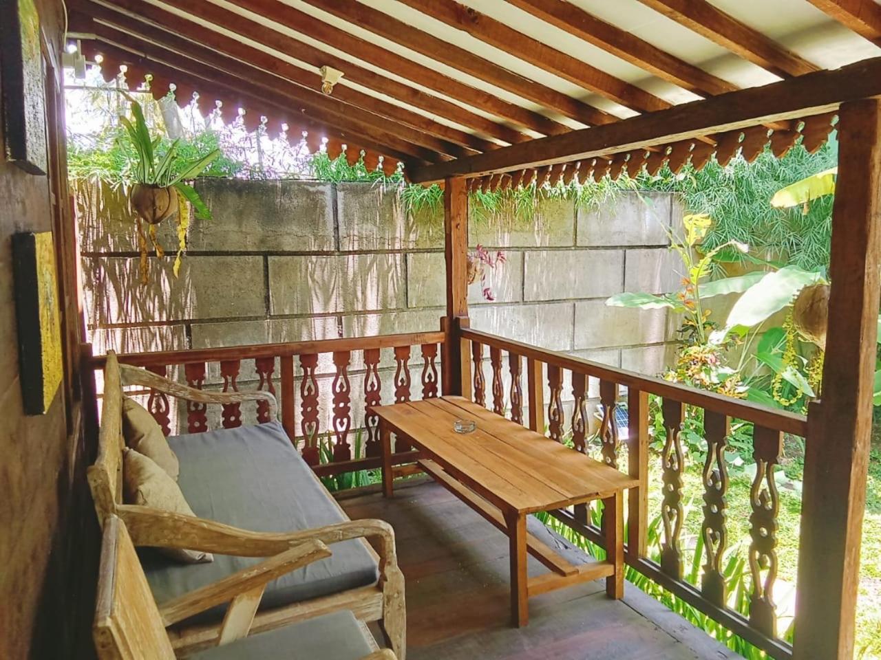 Tahlia'S Villa Sorongjukung Екстериор снимка
