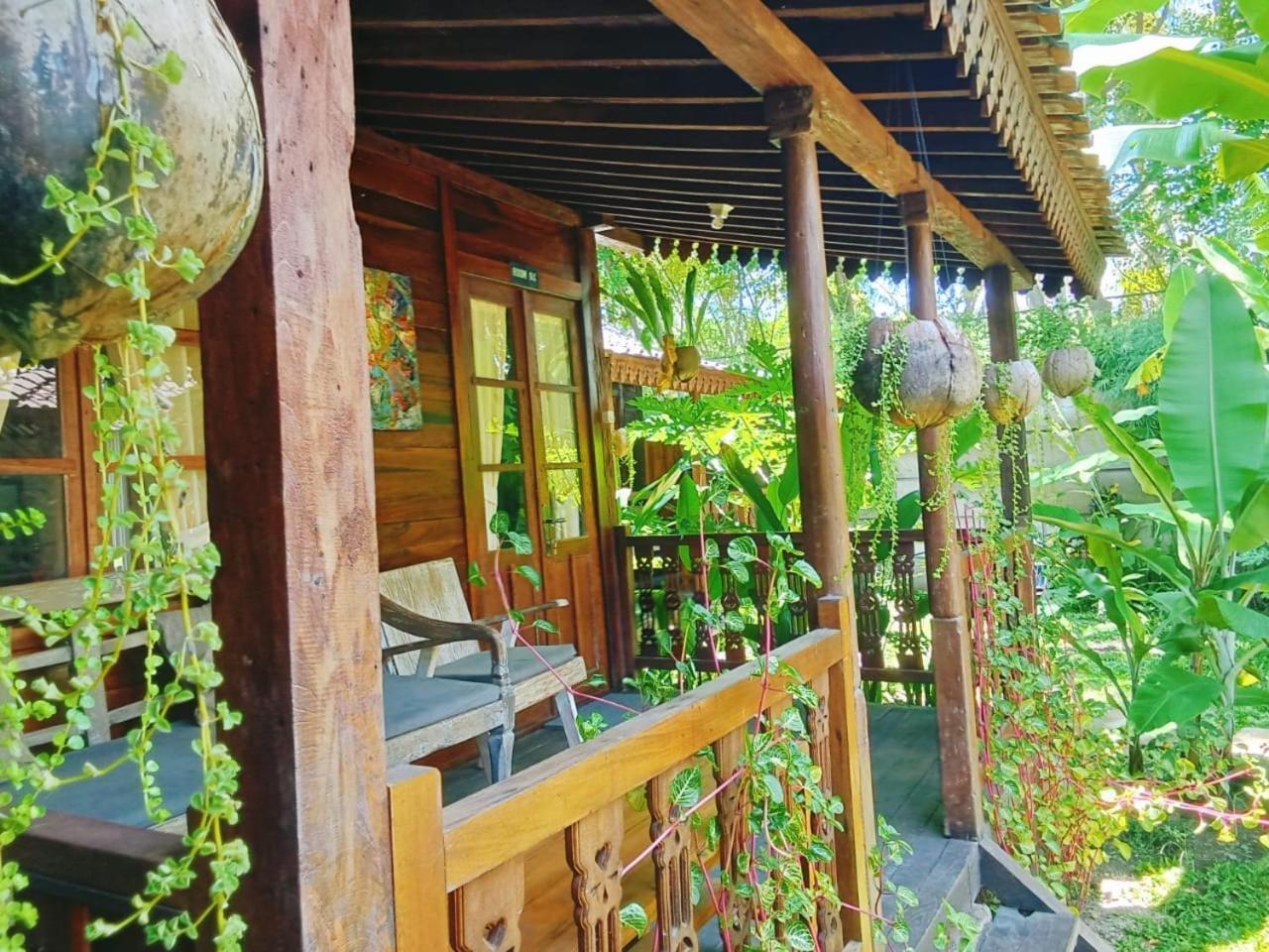 Tahlia'S Villa Sorongjukung Екстериор снимка