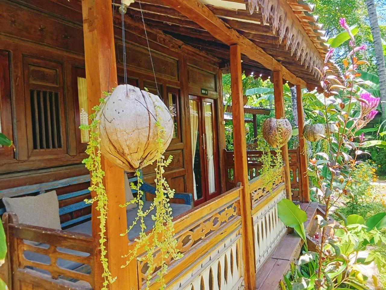 Tahlia'S Villa Sorongjukung Екстериор снимка
