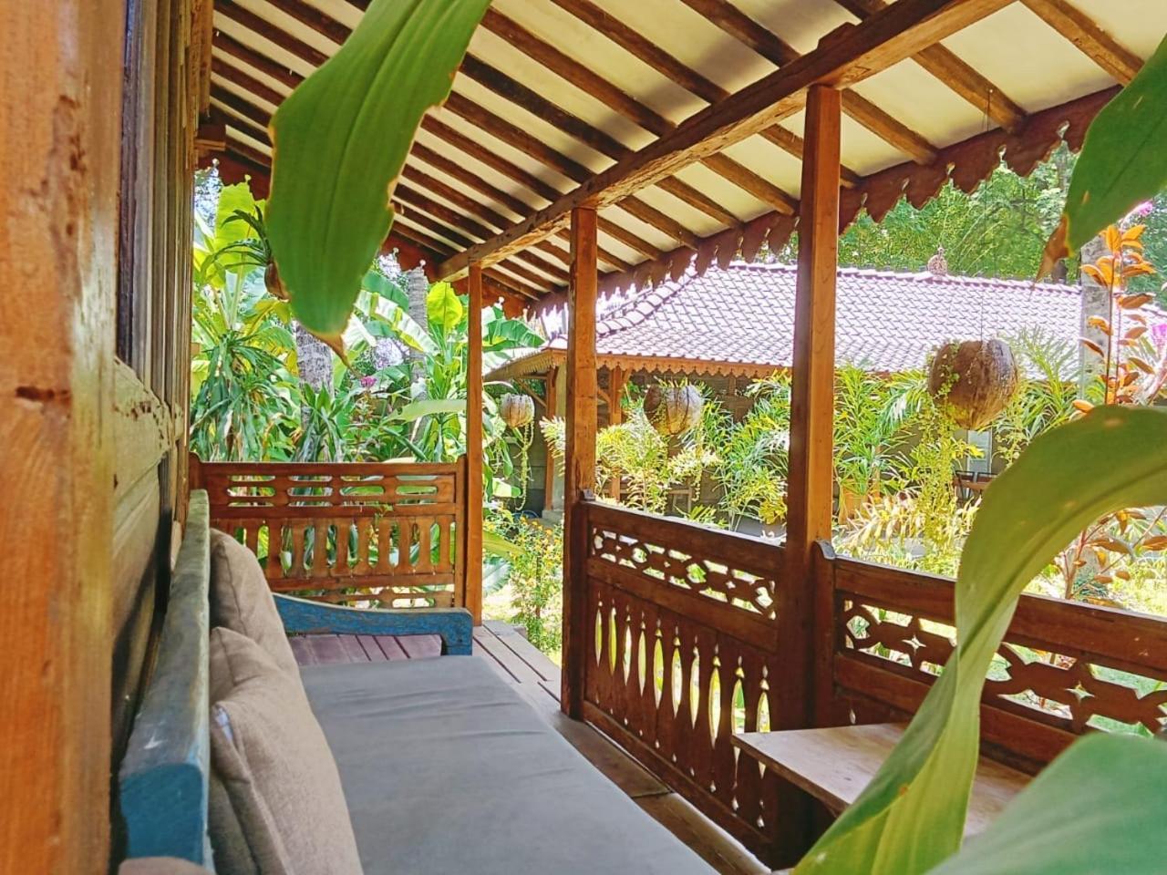 Tahlia'S Villa Sorongjukung Екстериор снимка