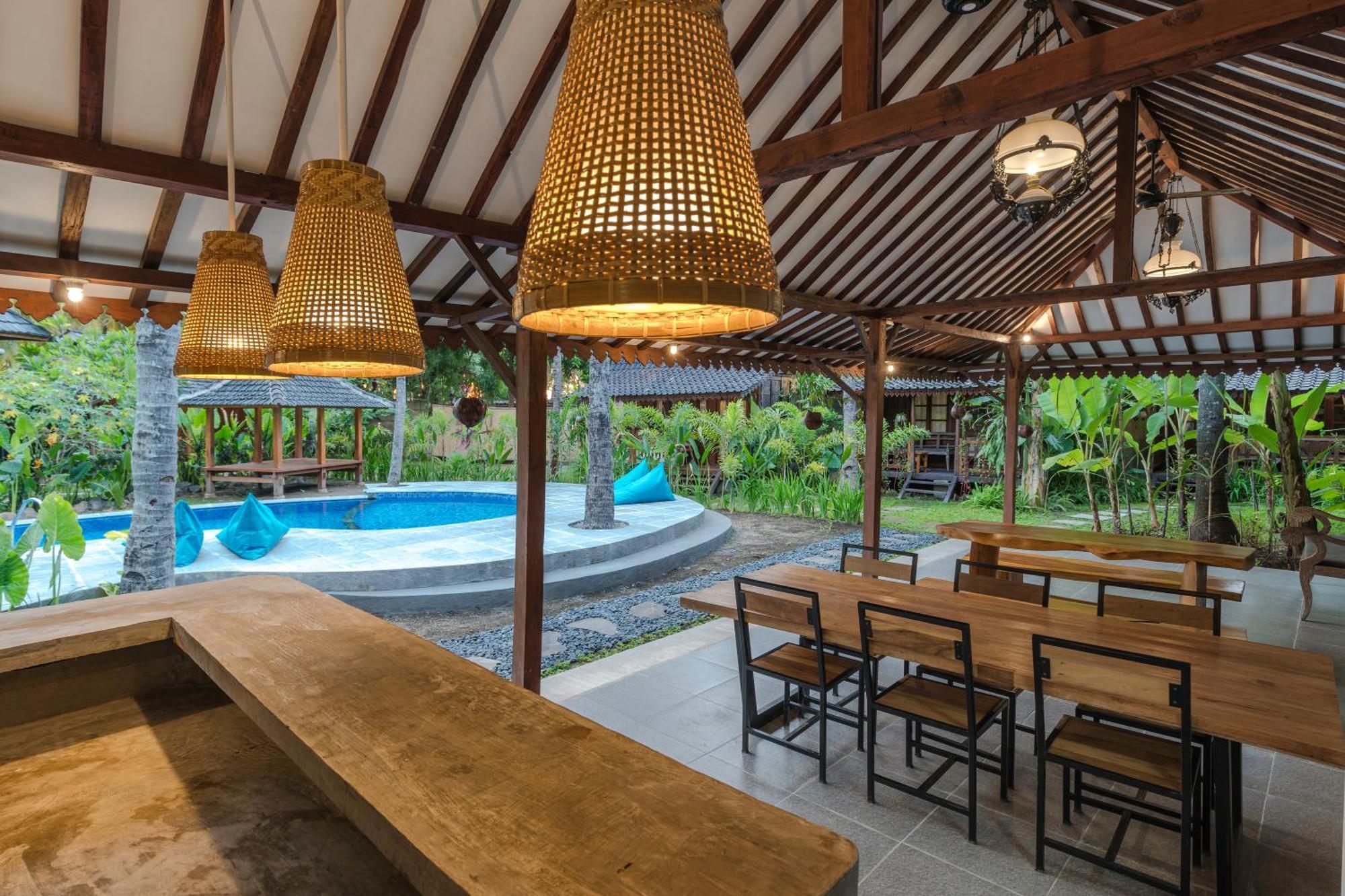 Tahlia'S Villa Sorongjukung Екстериор снимка