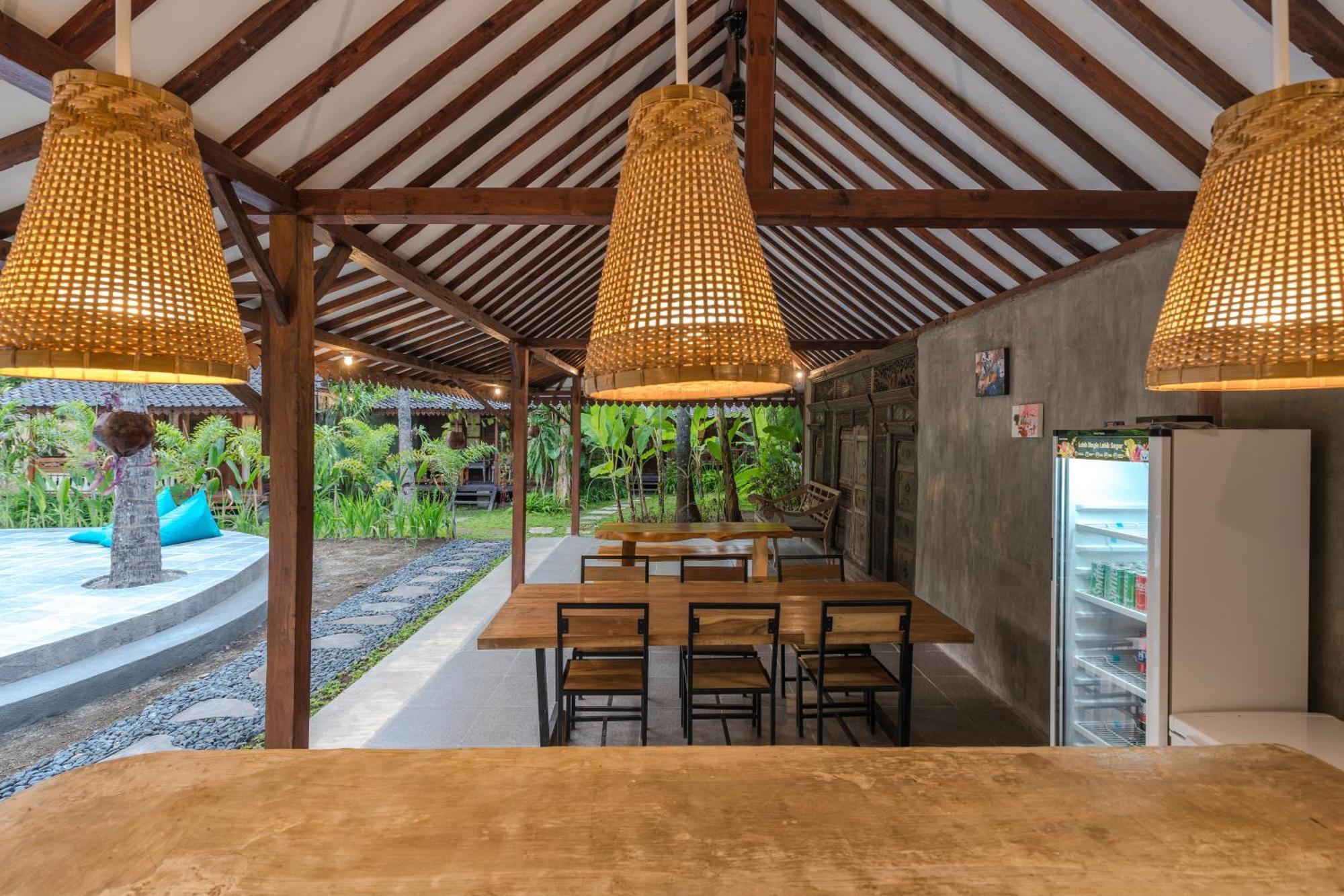 Tahlia'S Villa Sorongjukung Екстериор снимка