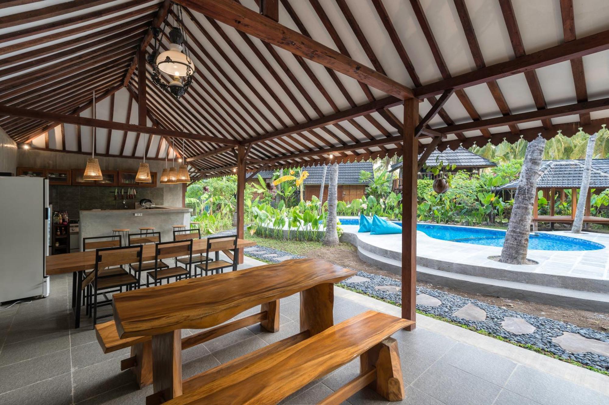 Tahlia'S Villa Sorongjukung Екстериор снимка