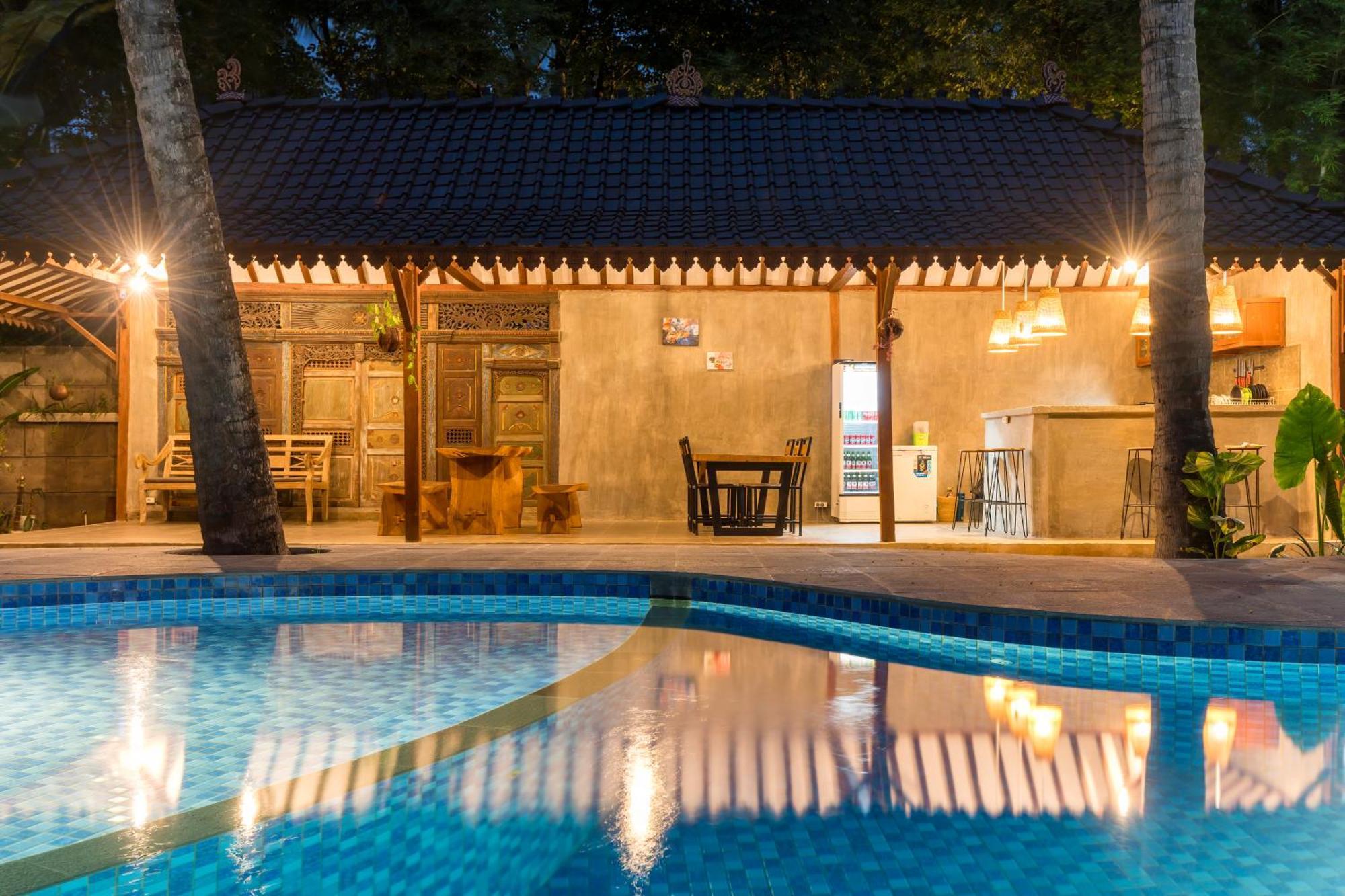 Tahlia'S Villa Sorongjukung Екстериор снимка