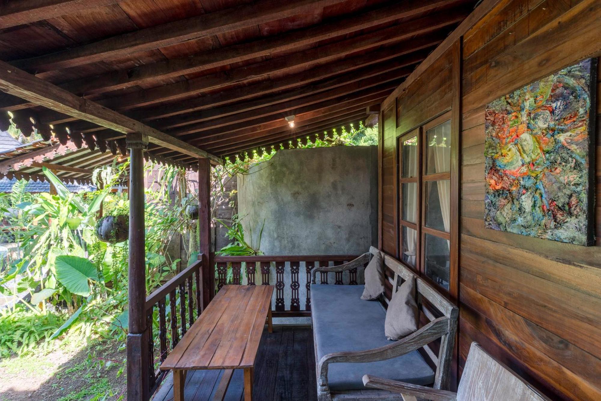 Tahlia'S Villa Sorongjukung Екстериор снимка