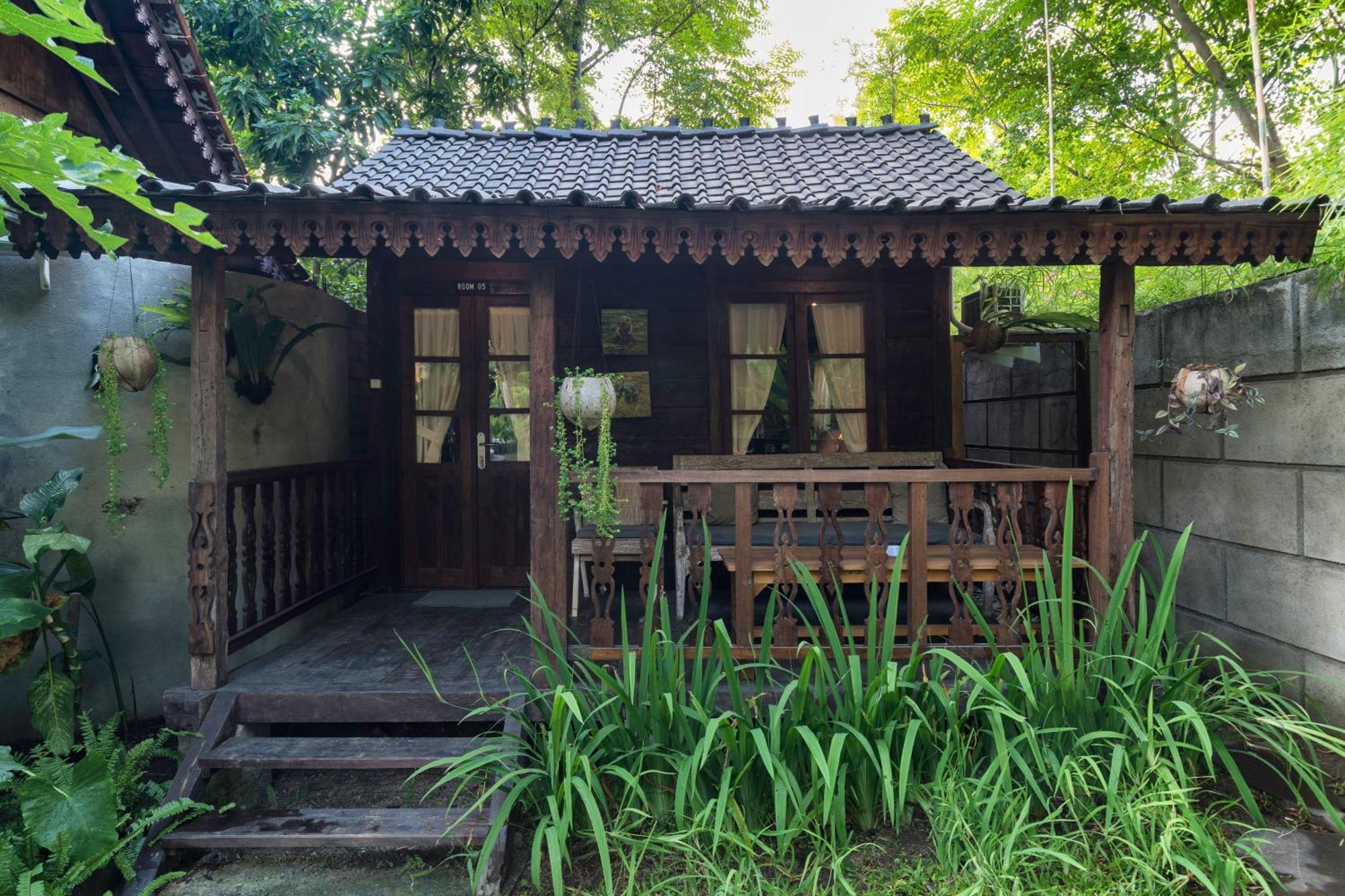 Tahlia'S Villa Sorongjukung Екстериор снимка
