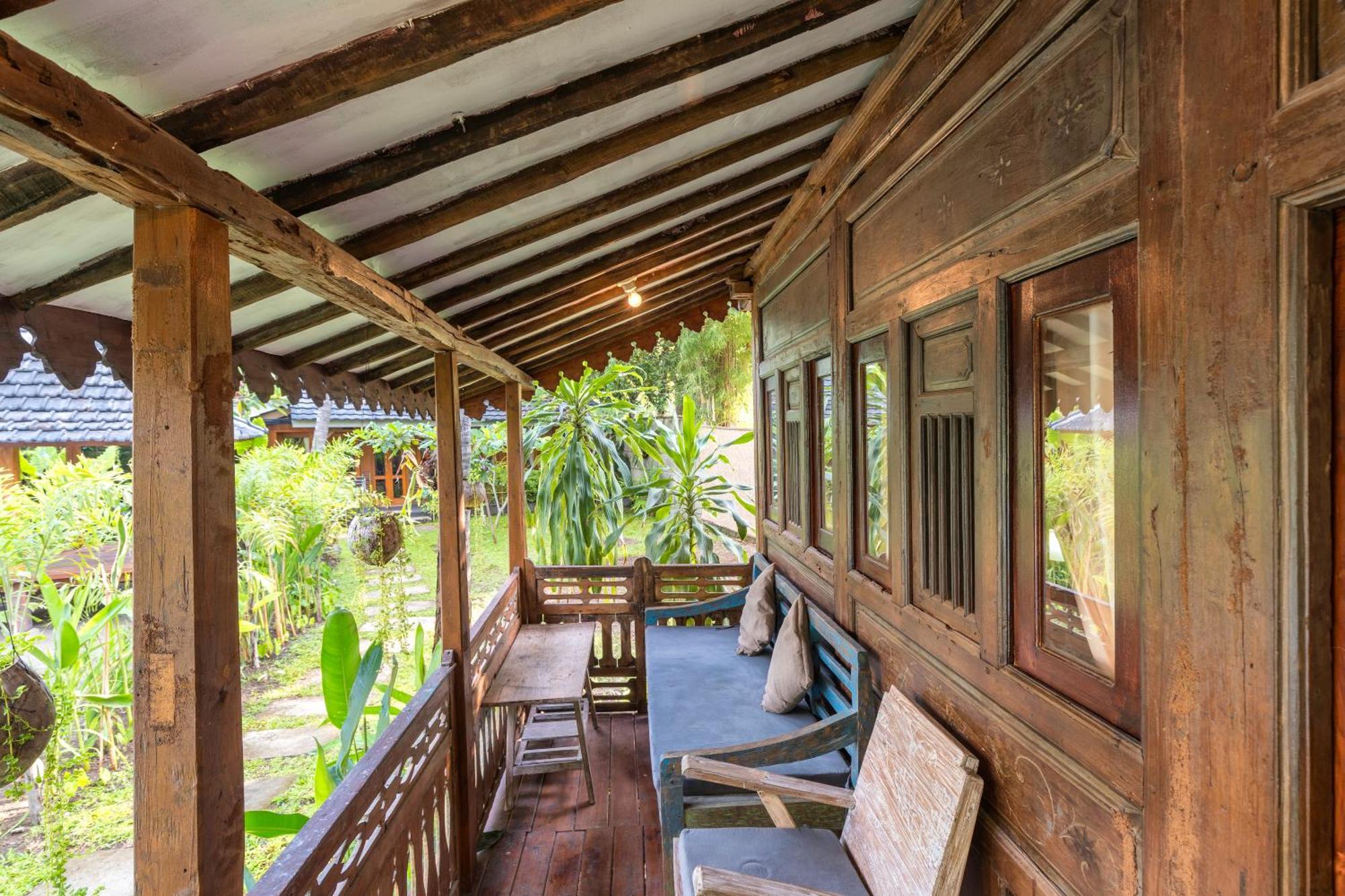 Tahlia'S Villa Sorongjukung Екстериор снимка